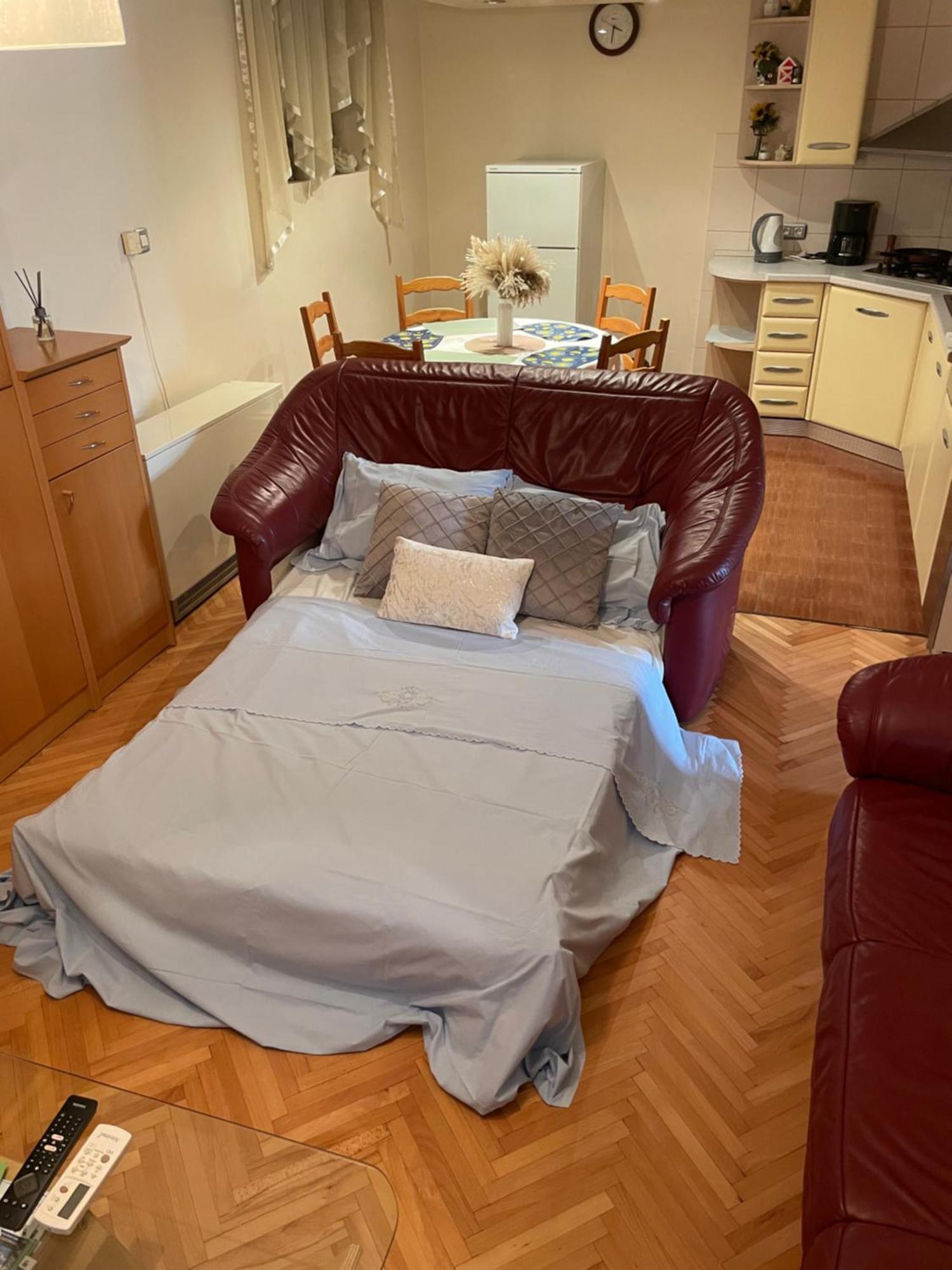 Apartman Luka + Free Parking Appartement